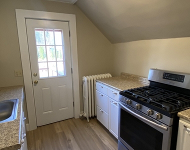 88 Belleview Avenue - Photo Thumbnail 2
