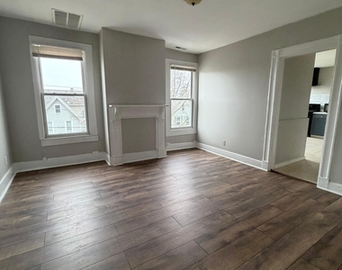 168 Lloyd Street - Photo Thumbnail 3