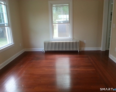 356 Townsend Avenue - Photo Thumbnail 6