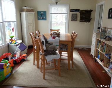 356 Townsend Avenue - Photo Thumbnail 5