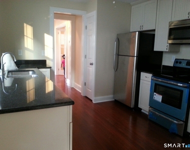 356 Townsend Avenue - Photo Thumbnail 10