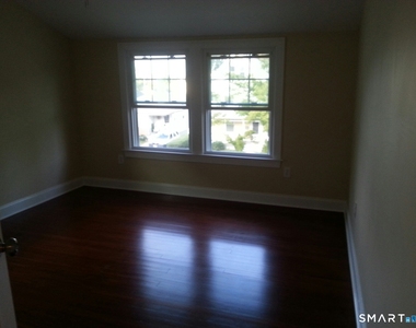 356 Townsend Avenue - Photo Thumbnail 16