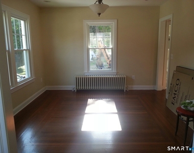 356 Townsend Avenue - Photo Thumbnail 7