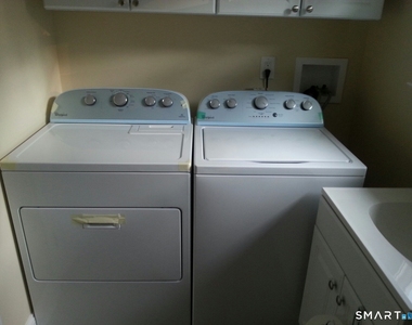 356 Townsend Avenue - Photo Thumbnail 13