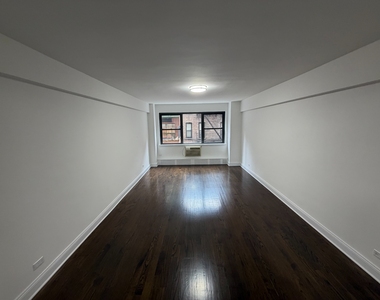 219 East 69th Street - Photo Thumbnail 1