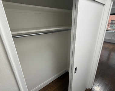 219 East 69th Street - Photo Thumbnail 6
