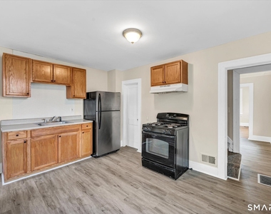 128-130 Sisson Street - Photo Thumbnail 9