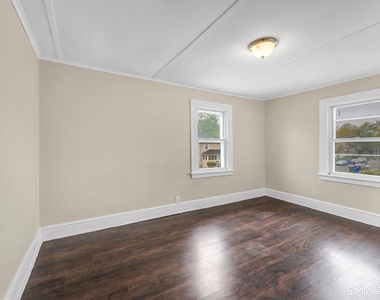 128-130 Sisson Street - Photo Thumbnail 18