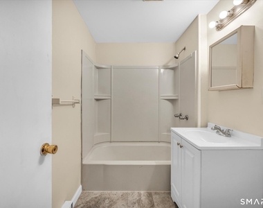 128-130 Sisson Street - Photo Thumbnail 15