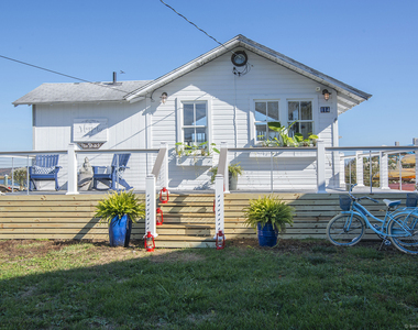 114 Jupiter Point Road - Photo Thumbnail 1