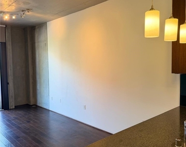 353 E Bonneville Avenue - Photo Thumbnail 9