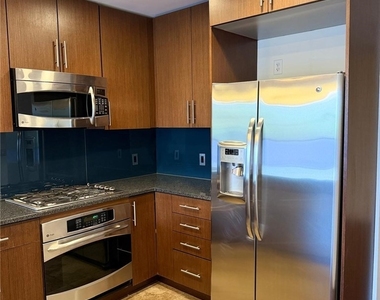 353 E Bonneville Avenue - Photo Thumbnail 4