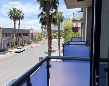 353 E Bonneville Avenue - Photo Thumbnail 16