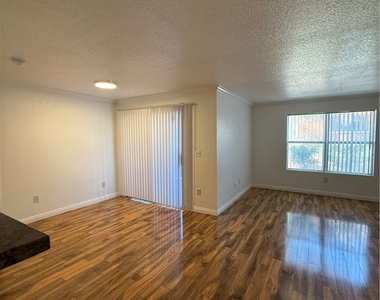 8101 W Flamingo Road - Photo Thumbnail 1