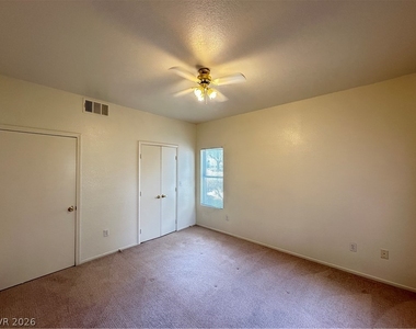 9620 W Russell Road - Photo Thumbnail 10