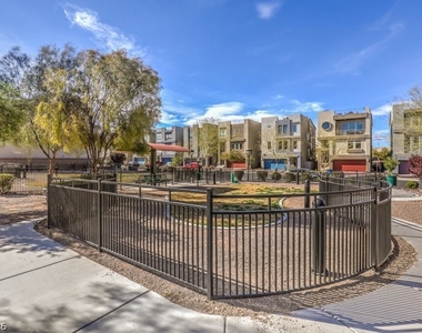 8086 Misty Canyon Avenue - Photo Thumbnail 31