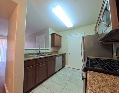 7885 W Flamingo Road - Photo Thumbnail 4