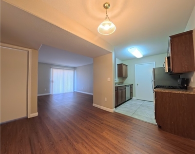 7885 W Flamingo Road - Photo Thumbnail 3