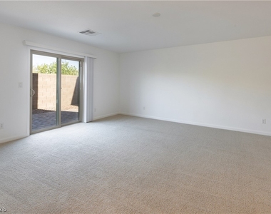 8040 Carpenter Creek Avenue - Photo Thumbnail 9