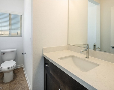8040 Carpenter Creek Avenue - Photo Thumbnail 17