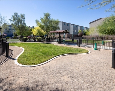 8040 Carpenter Creek Avenue - Photo Thumbnail 27