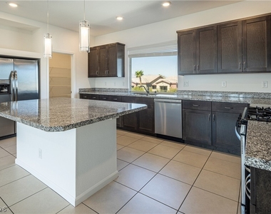 8040 Carpenter Creek Avenue - Photo Thumbnail 4