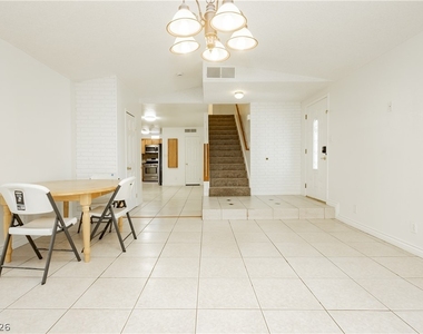 3969 Manford Circle - Photo Thumbnail 6