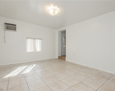 3969 Manford Circle - Photo Thumbnail 34