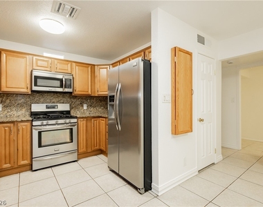3969 Manford Circle - Photo Thumbnail 13