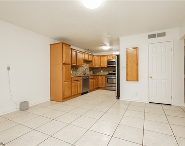 3969 Manford Circle - Photo Thumbnail 9