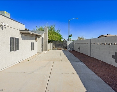 3969 Manford Circle - Photo Thumbnail 62