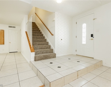 3969 Manford Circle - Photo Thumbnail 8
