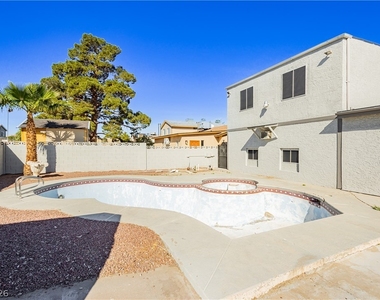 3969 Manford Circle - Photo Thumbnail 56