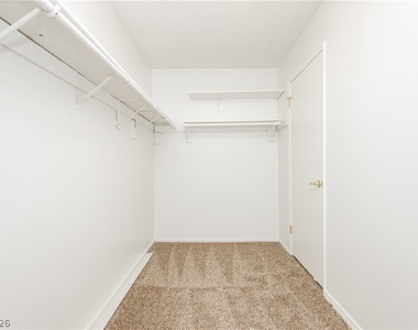 3969 Manford Circle - Photo Thumbnail 30