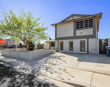 3969 Manford Circle - Photo Thumbnail 3