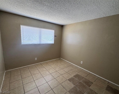 2505 Cedar Avenue - Photo Thumbnail 5