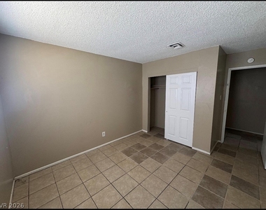2505 Cedar Avenue - Photo Thumbnail 6