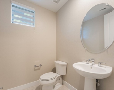 667 Grey Saker Street - Photo Thumbnail 17