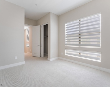 667 Grey Saker Street - Photo Thumbnail 32