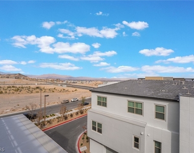 667 Grey Saker Street - Photo Thumbnail 35