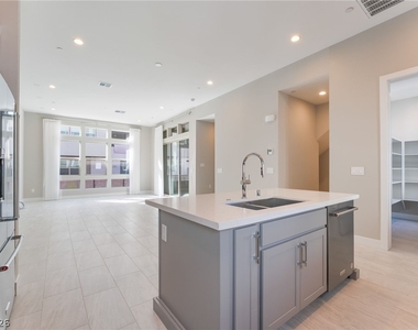 667 Grey Saker Street - Photo Thumbnail 3
