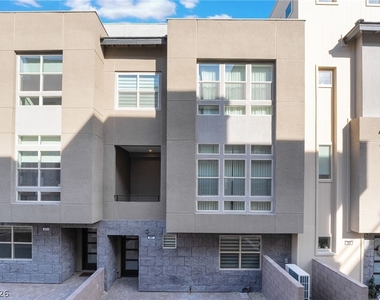 667 Grey Saker Street - Photo Thumbnail 41