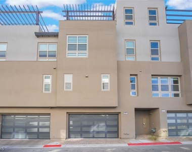 667 Grey Saker Street - Photo Thumbnail 39