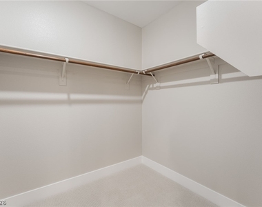 667 Grey Saker Street - Photo Thumbnail 27