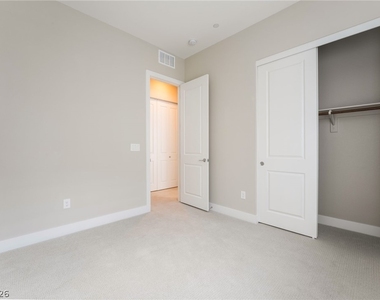 667 Grey Saker Street - Photo Thumbnail 29