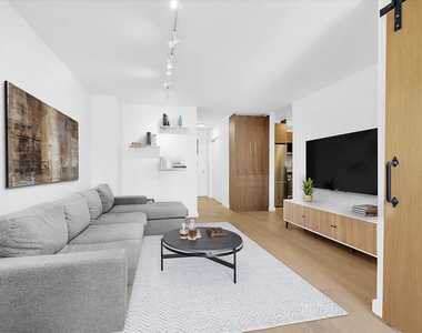 East 34th Street - Photo Thumbnail 1