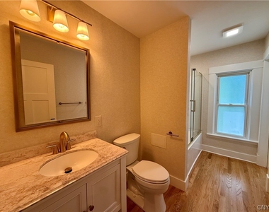 11 Sanger Avenue - Photo Thumbnail 7