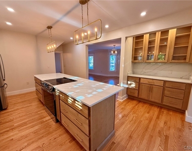 11 Sanger Avenue - Photo Thumbnail 18