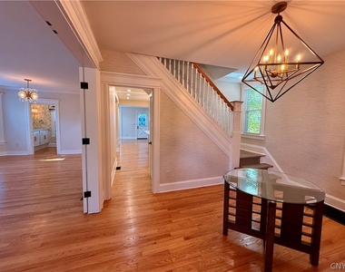 11 Sanger Avenue - Photo Thumbnail 5