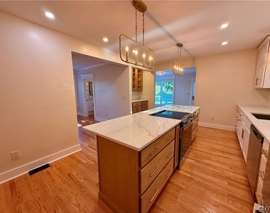 11 Sanger Avenue - Photo Thumbnail 20